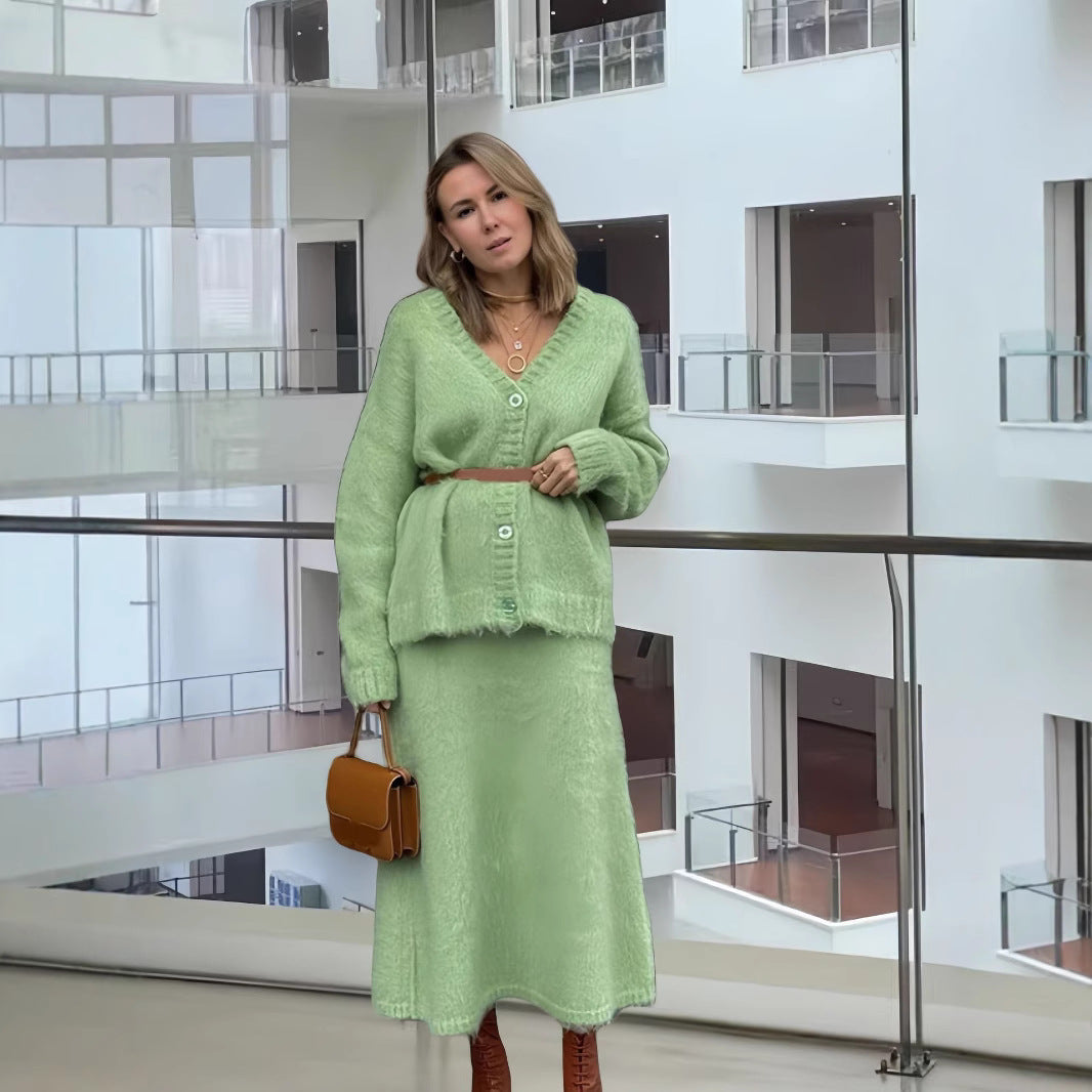 Damen Oversized Strickjacke mit tiefem V-Ausschnitt und großen Knöpfen EB