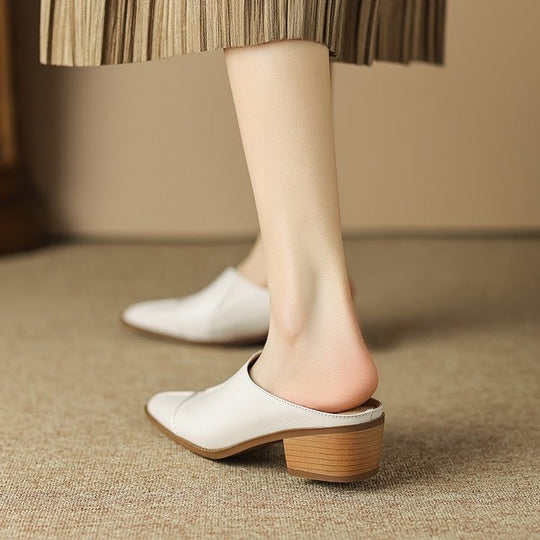 Damen Modische Slipper mit elegantem Nagel-Design und komfortablem Absatz EB