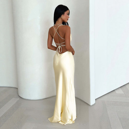 Damen Elegantes Satinabendkleid mit spaghettiträgern und fließendem Schnitt EB