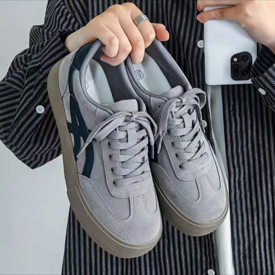 Damen Sportliche Sneakers aus hochwertigem Wildleder mit bequemer Schnürung EB