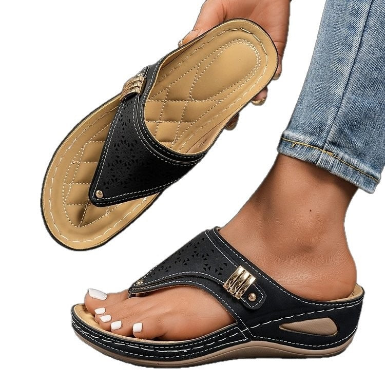 Damen Zehentrenner-Sandalen mit eleganter Perforation EB