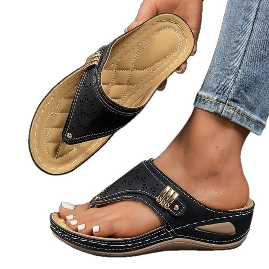 Damen Zehentrenner-Sandalen mit eleganter Perforation EB