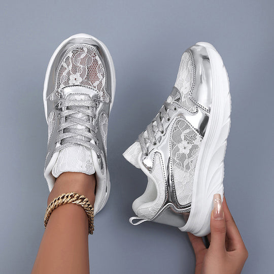Damen Sneaker mit glänzendem Obermaterial und spitzenförmigem Design EB