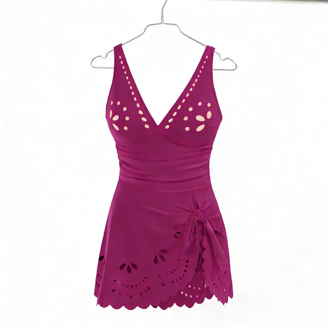 Damen Bademode mit raffinierten Cut-Outs EB