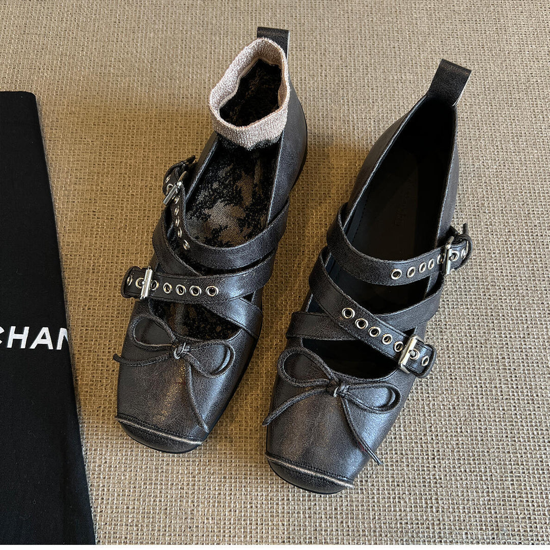Damen Ballerinas mit dekorativem Riemendesign und raffinierter Faltengestaltung EB