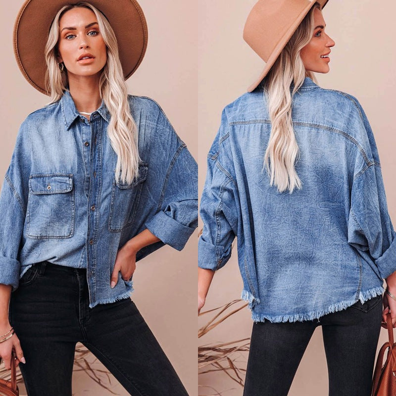 Damen Lässige Denimbluse mit Fransen und aufgesetzten Taschen EB