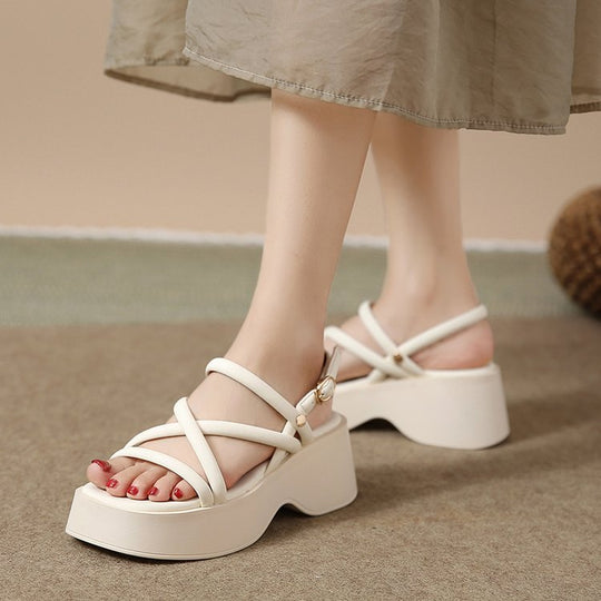 Damen Plateau-Sandalen mit elegantem Riemendesign EB