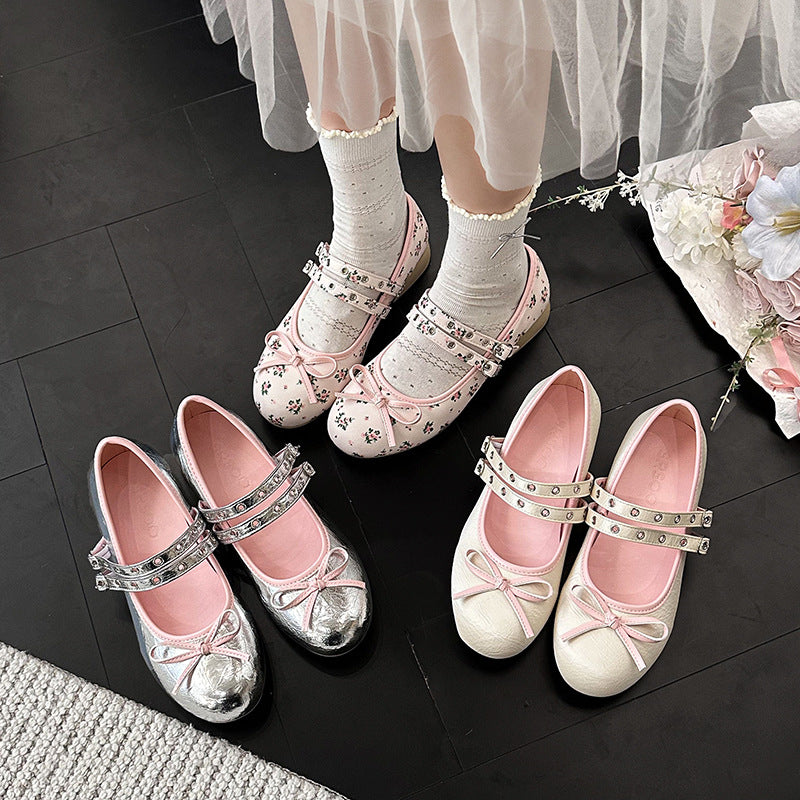 Damen Ballerinas mit zwei verstellbaren Riemchen und floralem Design EB