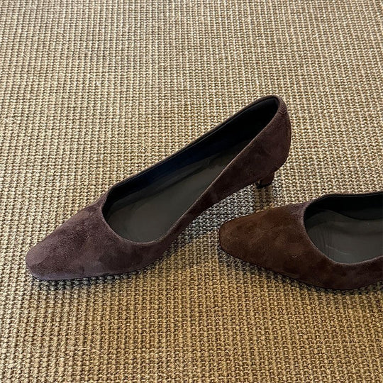 Damen edel wirkende Flachschuhe aus Wildleder mit modischer Spitze EB