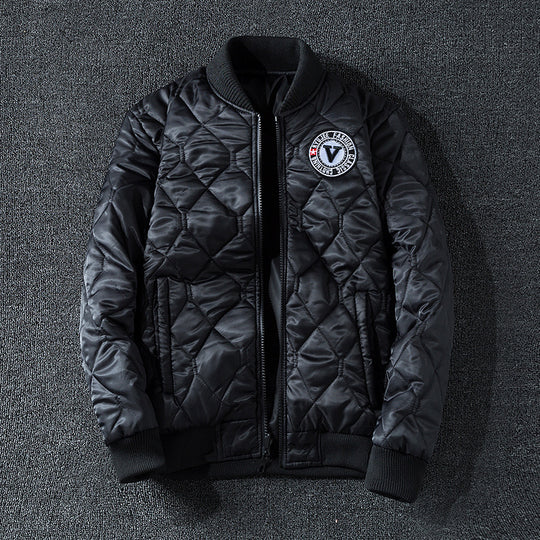 Herren modische Wende-Bomberjacke mit Steppdesign und Applikationen R&B