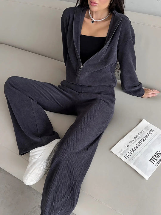 Damen nan kurzes Kapuzen-Loungewear-Set mit durchgehendem Reißverschluss, elastischem Komfortbund und gerippter Struktur EB