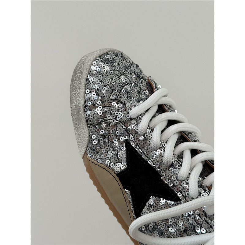 Damen Sneakers mit glitzerndem Design und kontrastierenden Schnürsenkeln EB