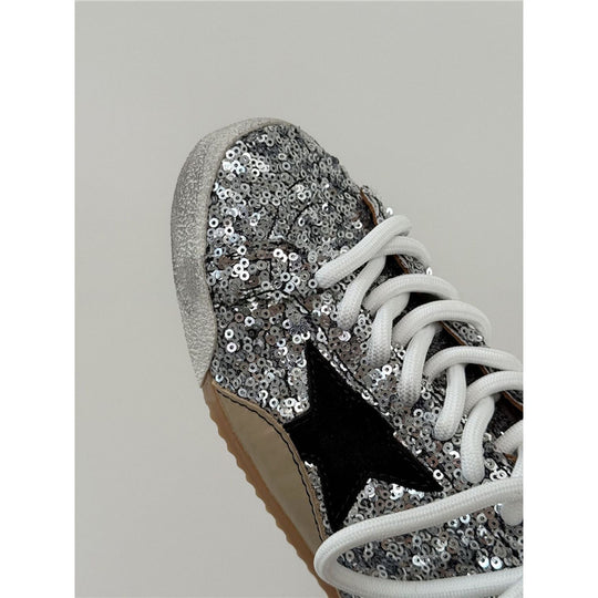 Damen Sneakers mit glitzerndem Design und kontrastierenden Schnürsenkeln EB
