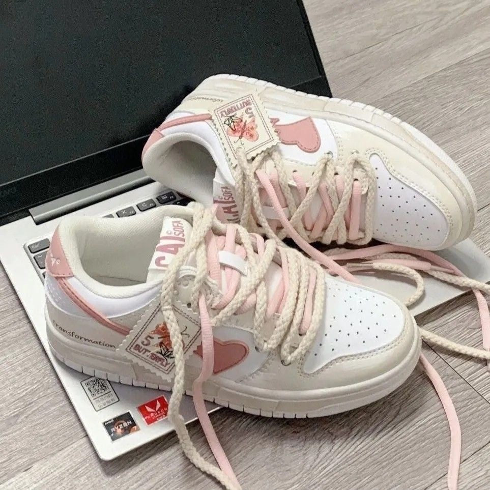 Damen Lifestyle Sneakers mit moderner Schnürung und hochwertigem Obermaterial EB