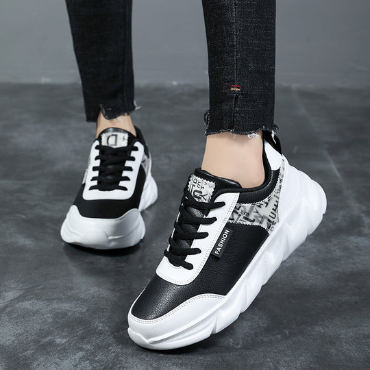 Damen nan urbaner voluminöser Sneaker mit weichem Kunstfellfutter, gepolstertem Einstieg und markanter Profilsohle EB