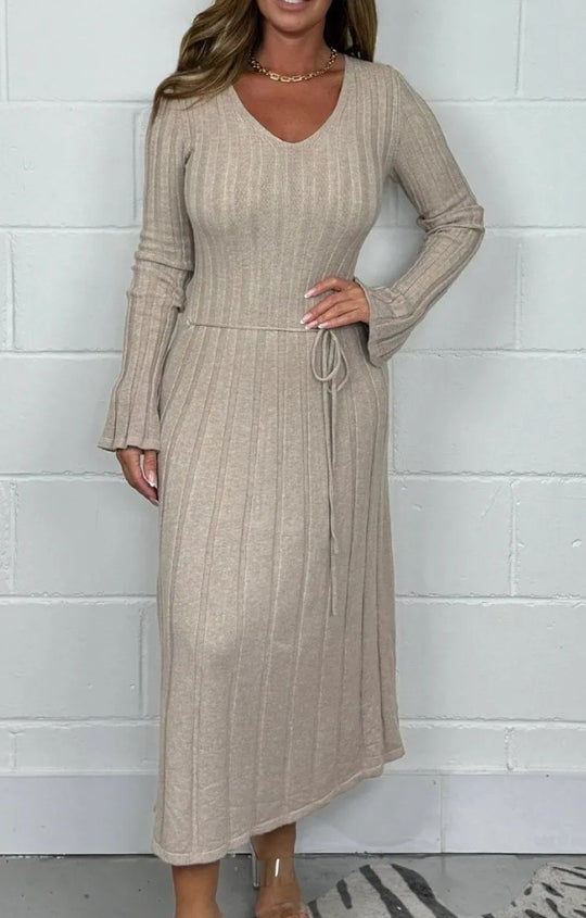 Damen Strickmaxikleid mit V-Ausschnitt und Taillenkordel EB