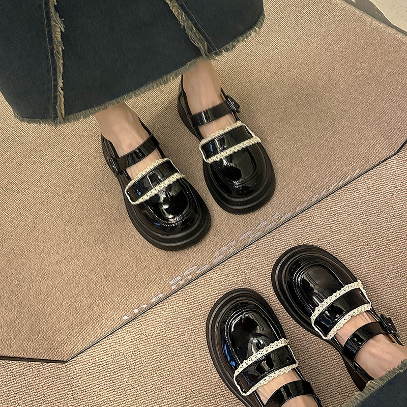 Damen Modische Ballerinas mit verstellbarem Riemen und elegantem Perlendetail EB