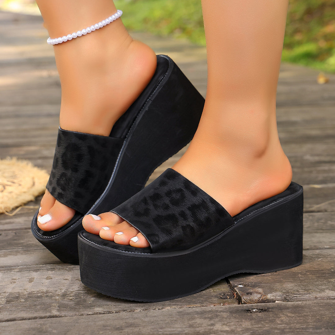Damen Plattform-Pantoletten mit stylischem Leopardenmuster EB