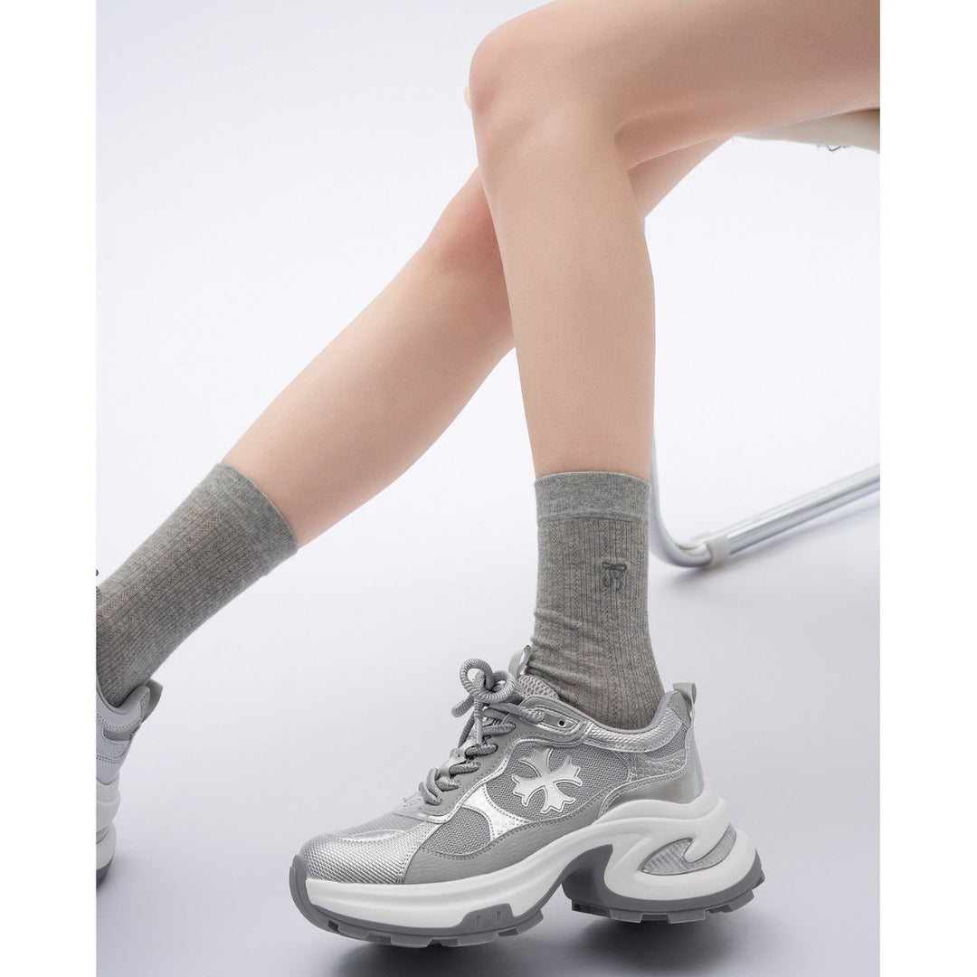Damen Sportliche Sneaker mit atmungsaktiver Mesh-Oberfläche und dämpfender Sohle EB