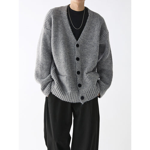 Herren Grobstrickjacke mit praktischen Taschen und stylischem Design EB