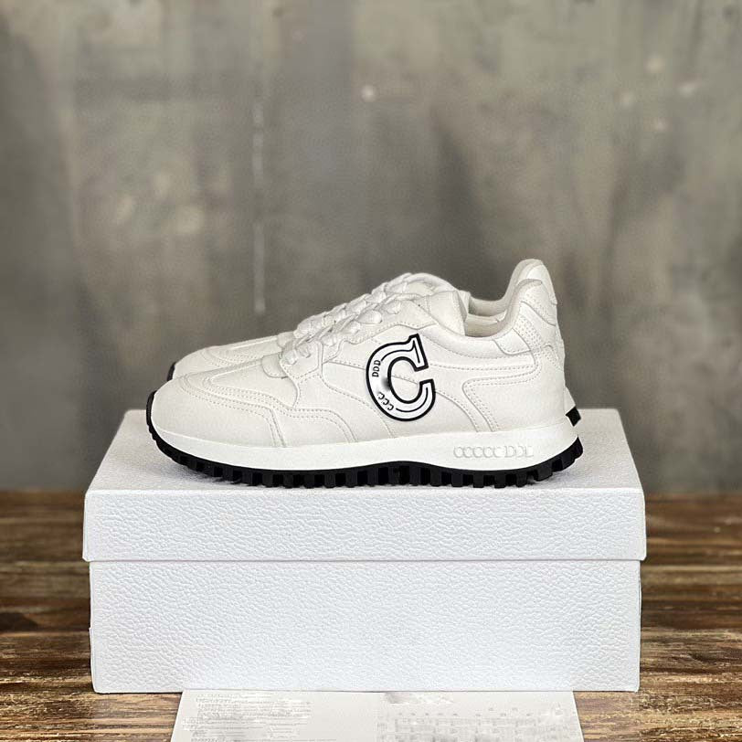 Damen Sportliche Sneaker mit gepolsterter Innensohle und rutschfester Laufsohle EB