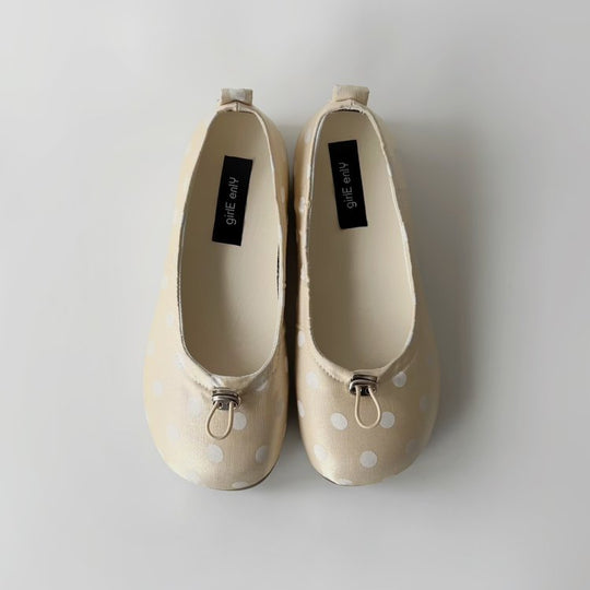 Damen Slipper mit modischen Punkten und komfortabler Sohle EB