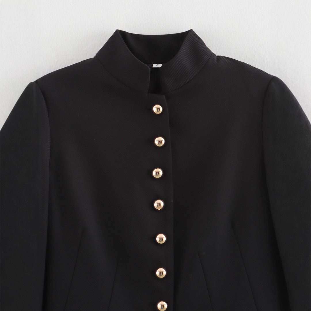 Damen elegante Steppjacke mit hochgeschlossenem Kragen und goldenen Knöpfen EB