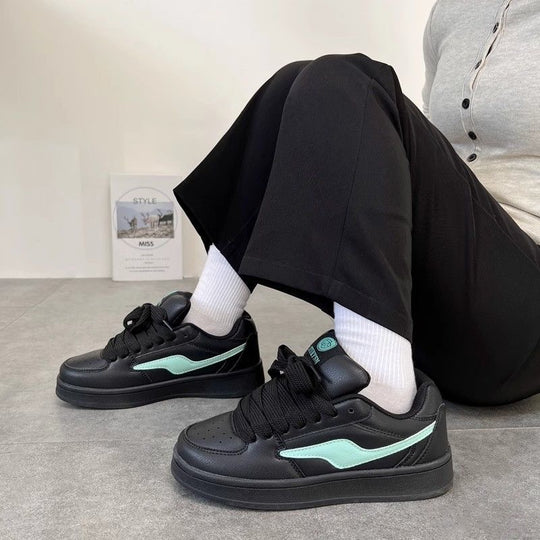 Damen Sneakers im modernen Design mit atmungsaktiver Oberflächenstruktur und komfortabler Dämpfung EB