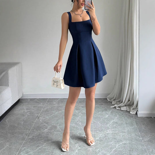 Damen Ballkleid mit quadratischem Ausschnitt und schwingendem Rock EB