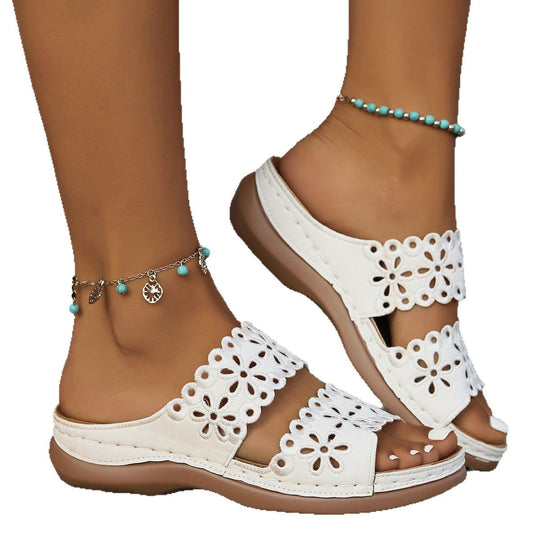 Damen Riemchen-Sandalen mit floralem Cut-Out-Design und ergonomischer Fußbettung EB