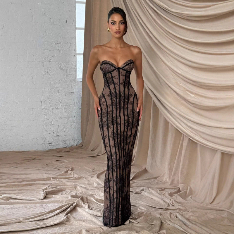 Damen Elegantes Spitzenabendkleid mit taillierter Silhouette und satinierter Unterlage EB