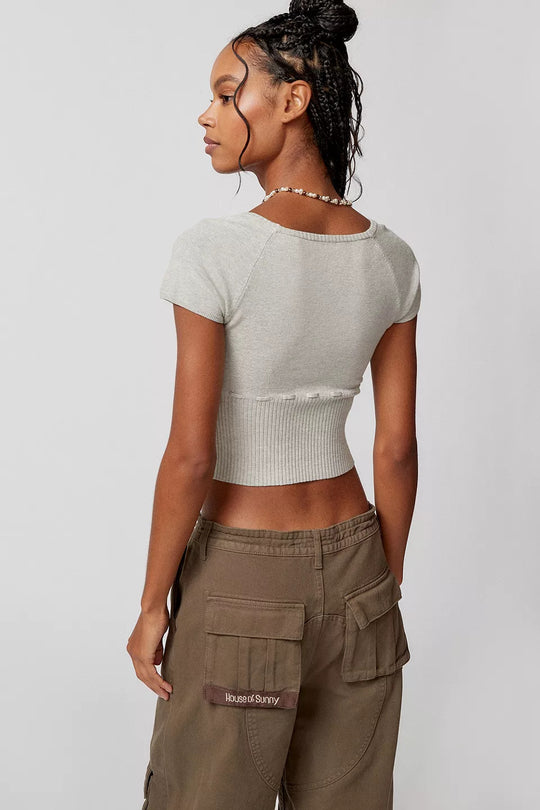 Damen Cropped Strickoberteil mit variabler Schnürung und tiefem Ausschnitt EB