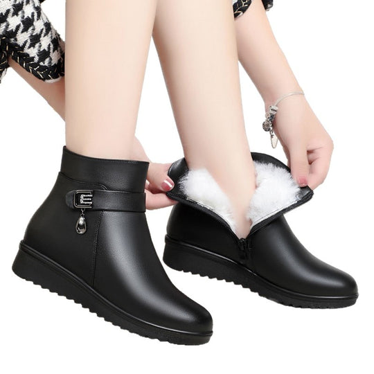Damen Modische Stiefeletten mit seitlichem Reißverschluss und dekorativem Riemen EB