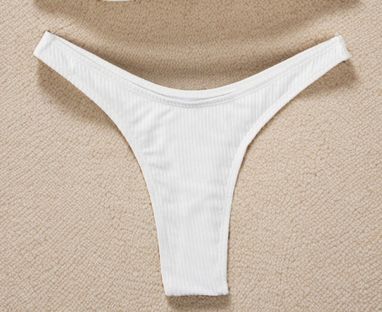 Damen Hochgeschnittene Bikini-Hose im minimalistischen Design mit komfortablem Bund EB