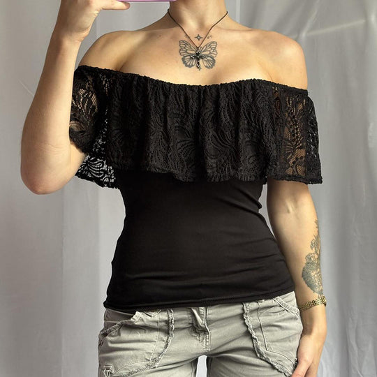 Damen Off-Shoulder Oberteil mit Rüschendetails und eleganten Spitzenakzenten EB