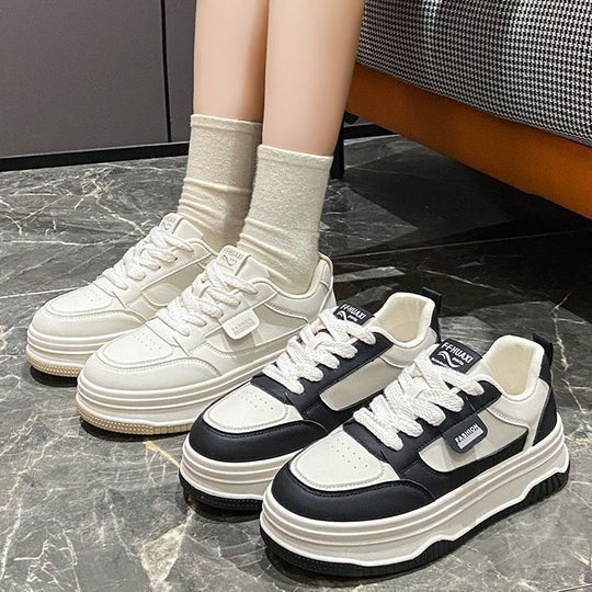 Damen modische Plattform-Sneaker mit verstärktem Fersenbereich und trendigem Design EB