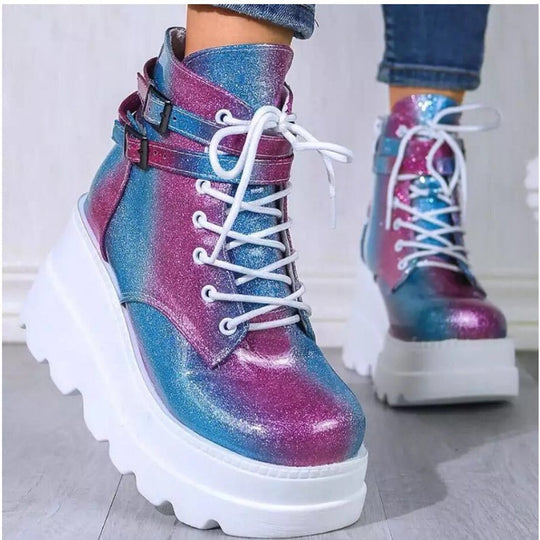 Damen Plateau-Stiefel mit modischem Schnallen-Design und praktischem Reißverschluss EB