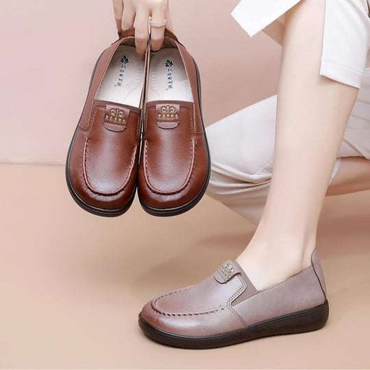 Damen Slip-On Halbschuhe aus Leder mit elastischem Innenbereich EB