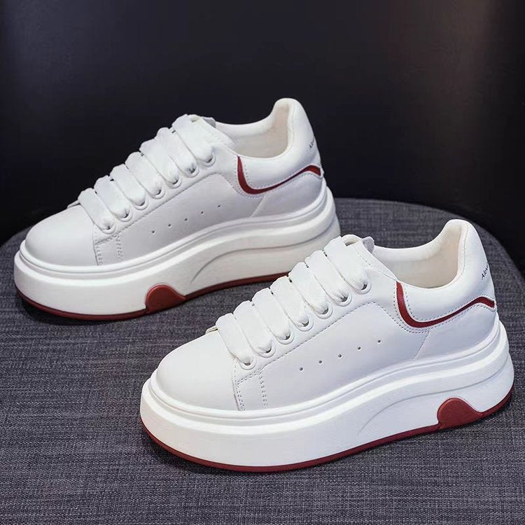 Damen Sneakers mit klassischem Obermaterial und innovativer Dämpfungstechnologie EB