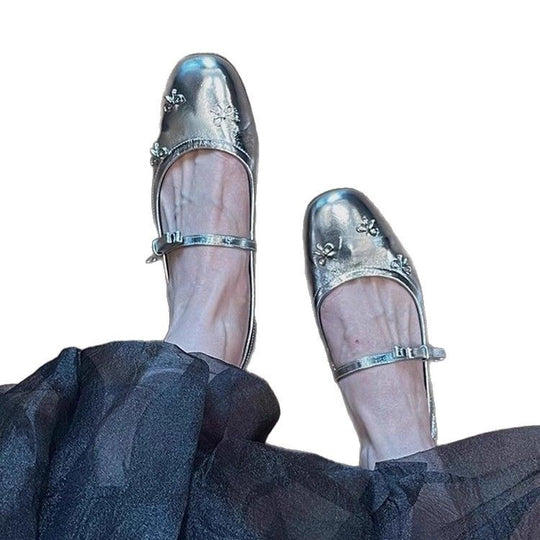 Damen Ballerina-Schuhe mit schimmernder Oberfläche und dekorativem Schleifendetail EB