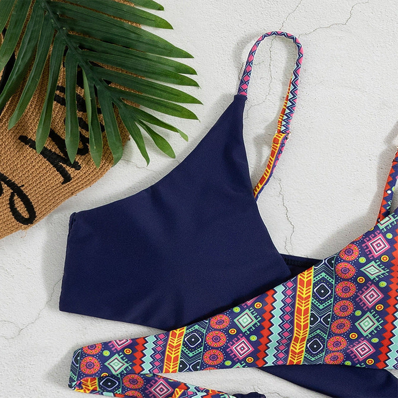 Damen Triangel-Bikini mit elegantem Muster und innovativem Schnitt EB