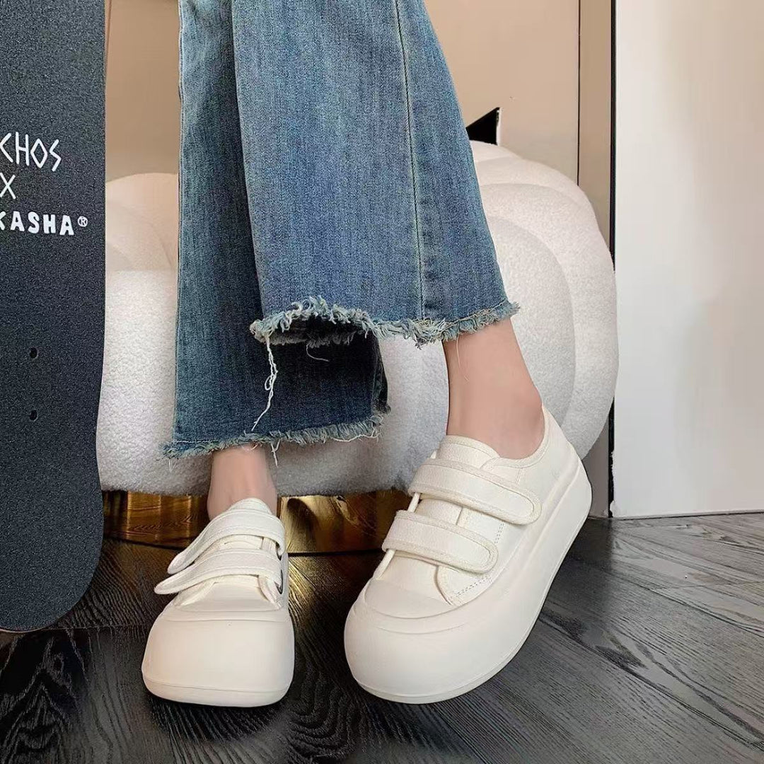 Damen Slip-On Sneakers mit verstellbarem Klettverschluss und gepolsterter Sohle EB