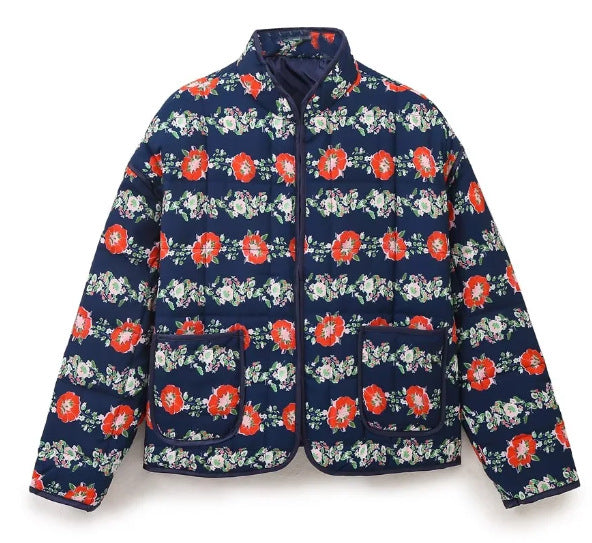 Damen nan gesteppte Stehkragenjacke mit floralem Längsprint, aufgesetzten Taschen und kontrastierender Paspel EB