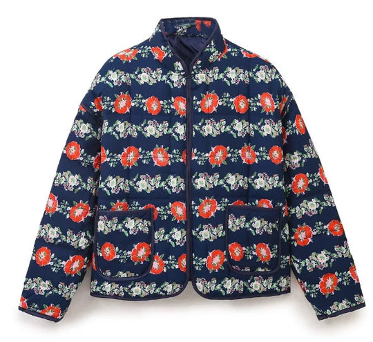Damen nan gesteppte Stehkragenjacke mit floralem Längsprint, aufgesetzten Taschen und kontrastierender Paspel EB