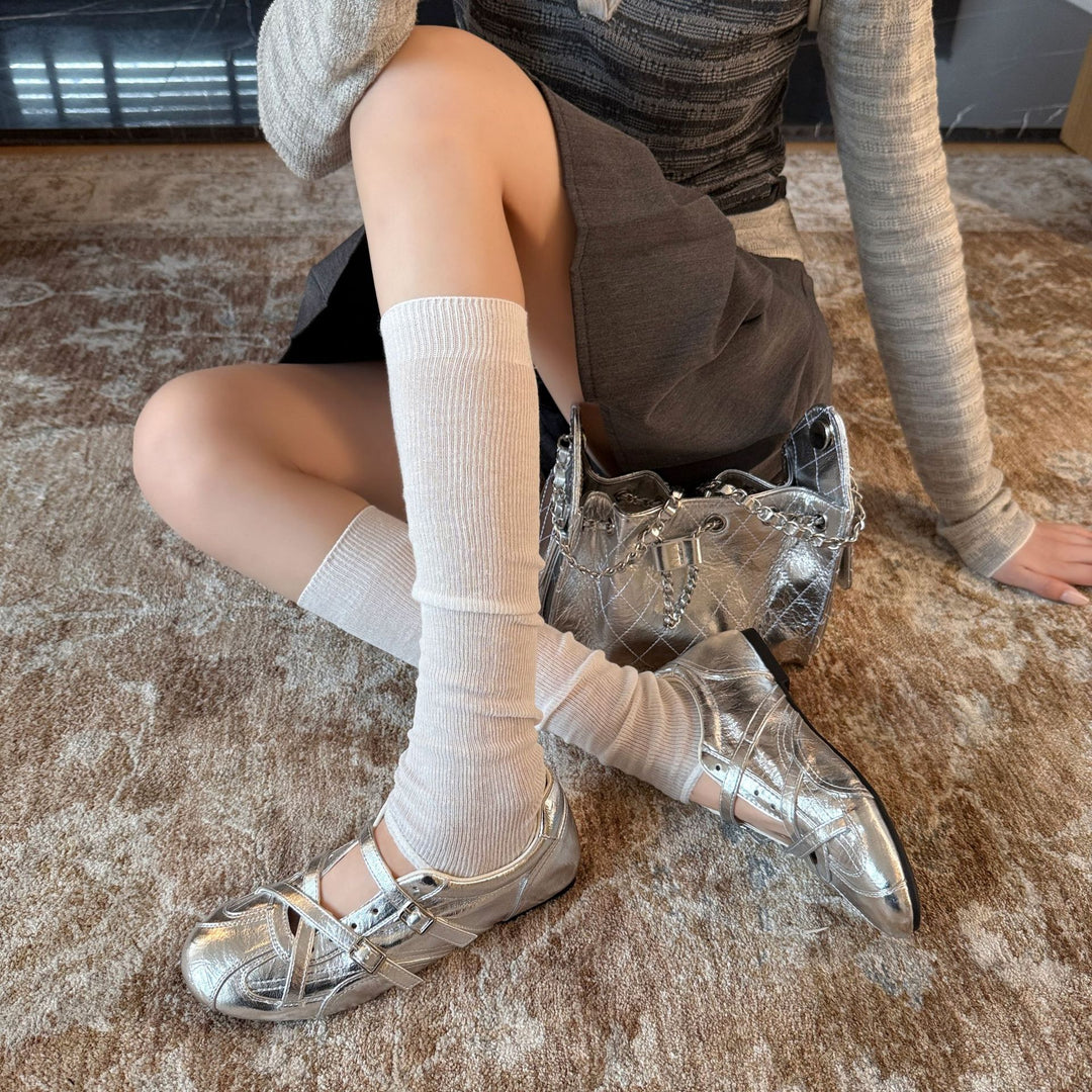Damen modische und glänzende Sneakers mit verstellbaren Riemen und komfortablem Fußbett EB