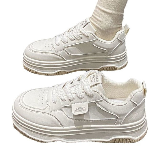 Damen modische Plattform-Sneaker mit verstärktem Fersenbereich und trendigem Design EB