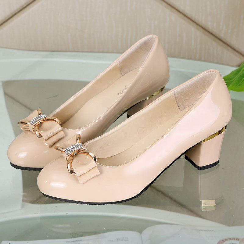 Damen Elegante Ballerinas mit glänzendem Obermaterial und schicker Schleifenverzierung EB