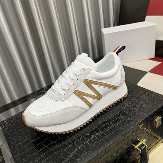 Damen Sneakers mit atmungsaktiver Mesh-Oberfläche und rutschfester Sohle EB