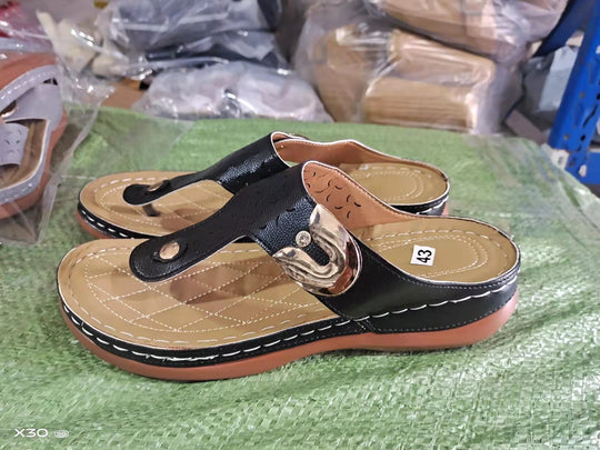 Damen Orthopädische Zehentrenner-Sandalen mit modischen Schnallen und anatomischer Fußbettung EB