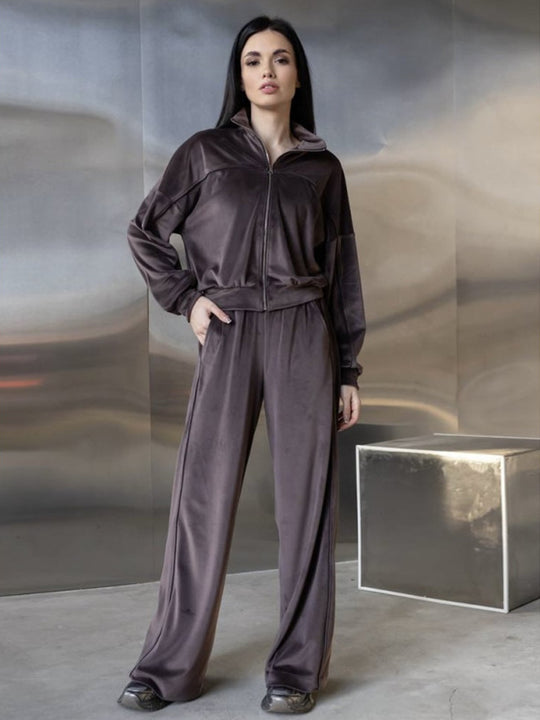 Damen ausgestelltes Velours-Jogginganzug-Set mit kurzer Reißverschlussjacke und hochtaillierter Kordelhose Eichborn Berlin